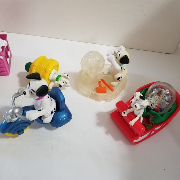 A collection of  dalmations McDonalds toys - Picture 6 of 12
